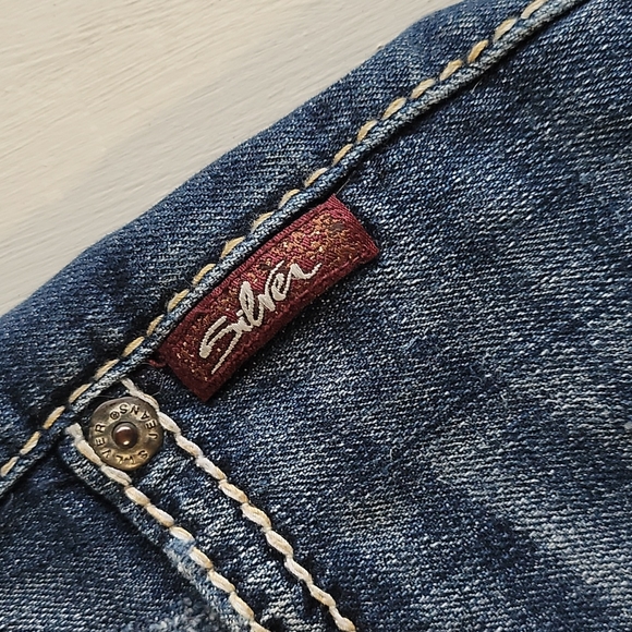 Silver crops - Picture 3 of 6